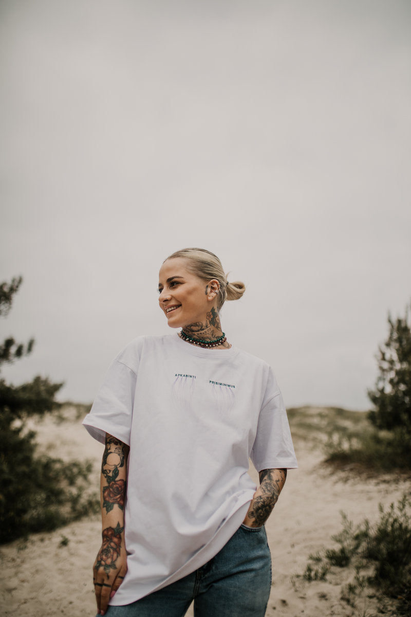 Jessica Shy „Apkabinti prisiminimus“ marškinėliai